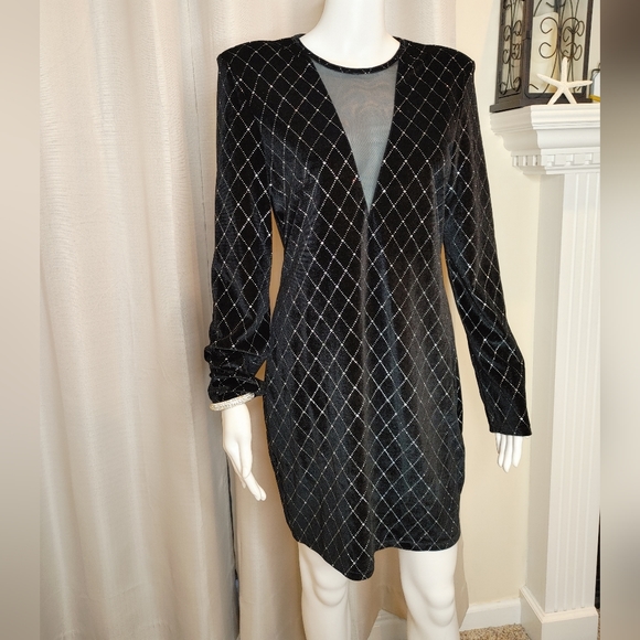 HIDEERPPY Mesh Insert Plaid Glitter/ Rhinestone Velvet Dress, Black Large - Picture 4 of 9